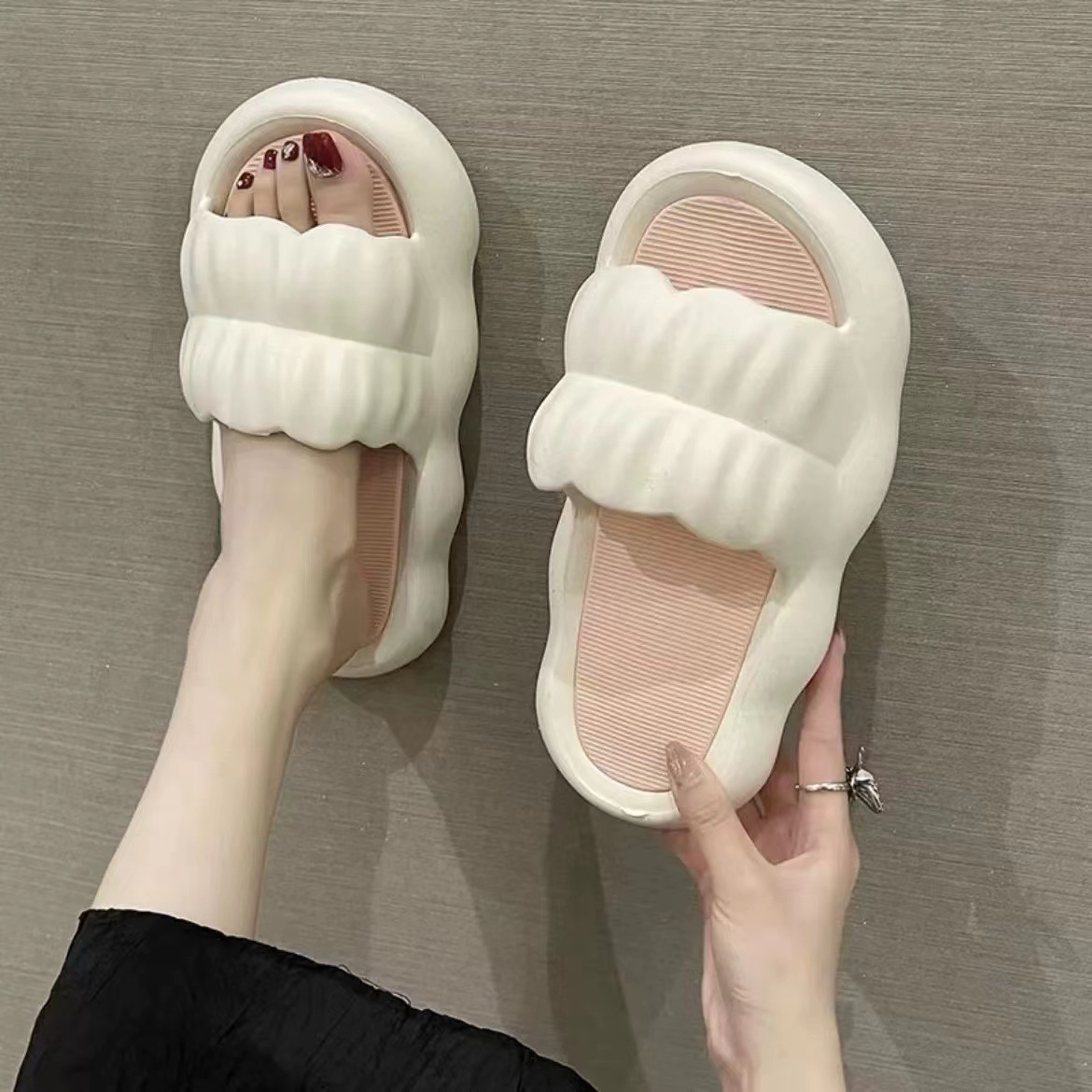 SS-46 여성용 신상 슬리퍼, 부드러운 밑창, 가볍고 학생 친화적이며, 야외활동에 적합하고 귀엽고 편안한 샌들